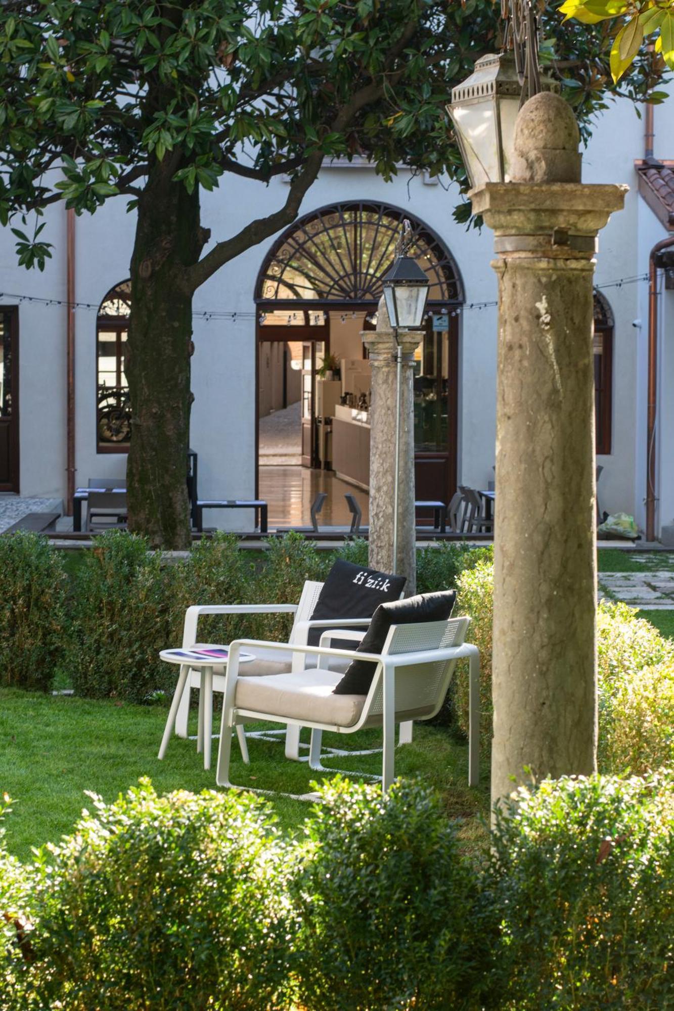 Bassano Club House Bed and Breakfast Bassano del Grappa Eksteriør billede